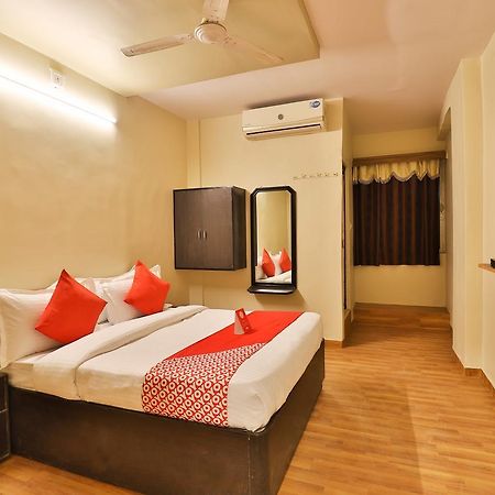 Oyo 11427 Hotel Kalyan Ахмедабад Экстерьер фото