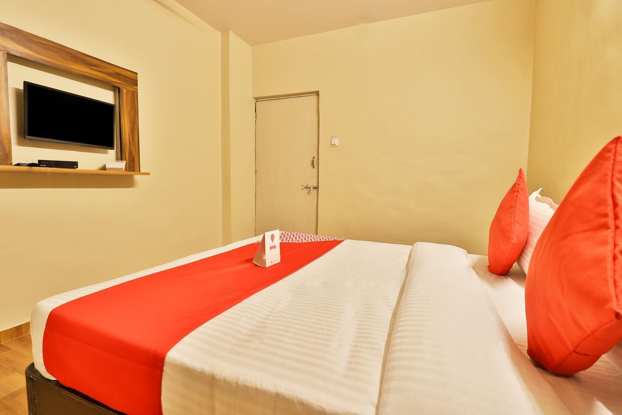 Oyo 11427 Hotel Kalyan Ахмедабад Экстерьер фото